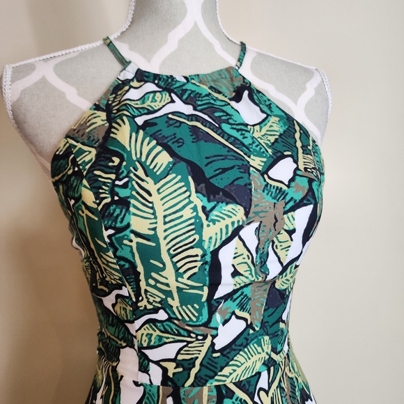 Tropical Green Halter Dress Size XS Open Back Summer Print - Picture 2 of 10